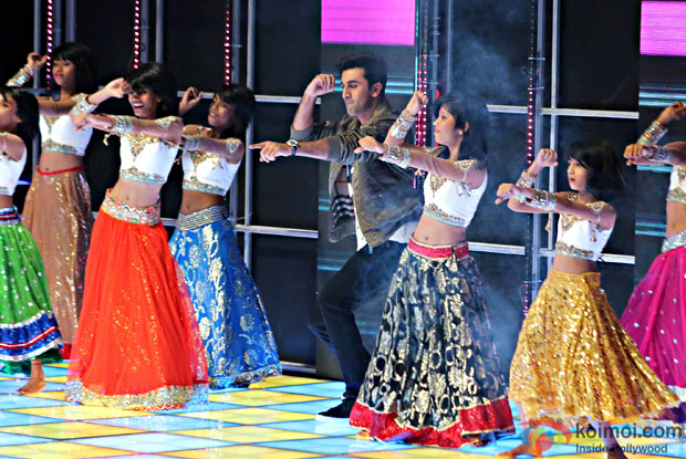 Ranbir Kapoor Promote "Ae Dil Hai Mushkil" On The Set Of Dance+