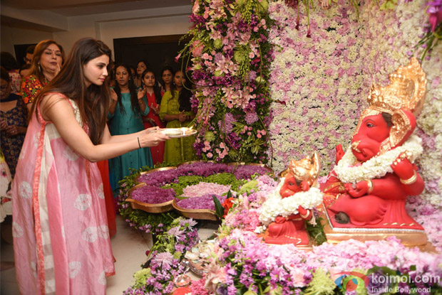 Celebrities Celebrating Ganpati Visarjan At Salman Khan's House