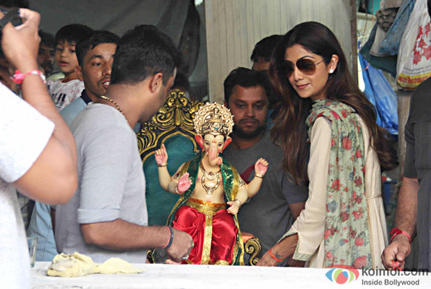 Shilpa Shetty Kundra along with hubby Raj Kundra and son Viaan welcomed Bappa home