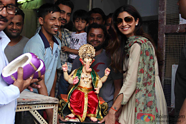 Shilpa Shetty Kundra along with hubby Raj Kundra and son Viaan welcomed Bappa home