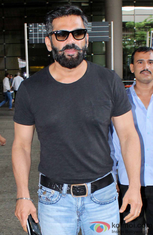 Suniel Shetty Spotted at Airport
