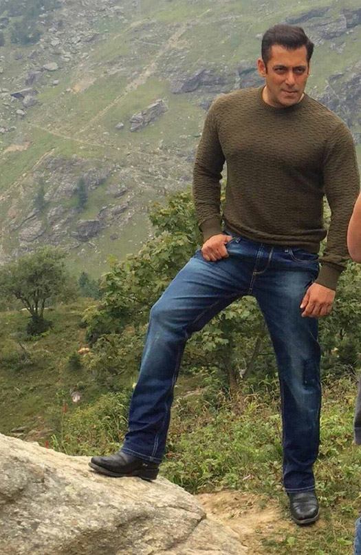 Salman Khan while shooting for Tubelight in Manali
