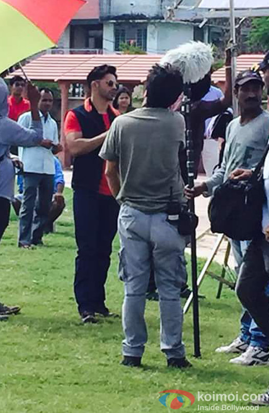 Alia Bhatt And Varun Dhawan On The Sets Of Badrinath Ki Dulhaniya