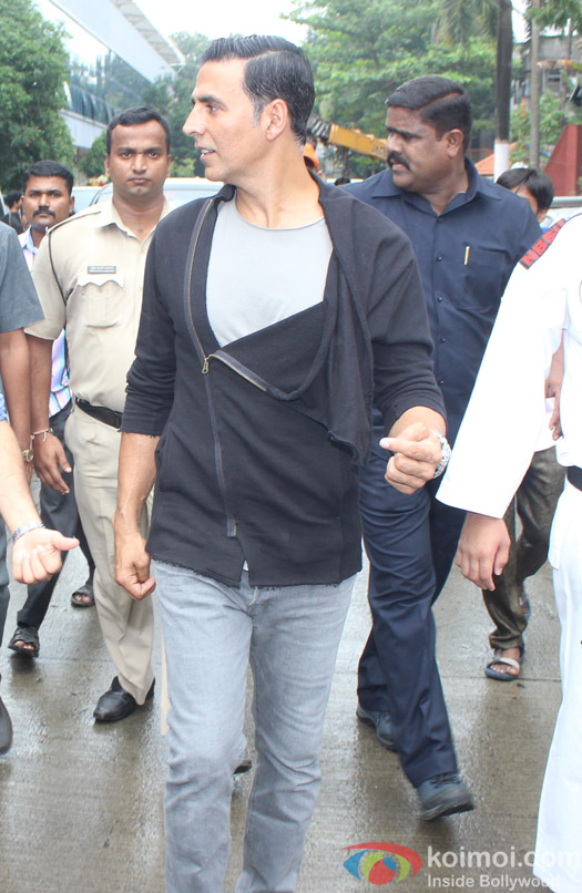 Akshay Kumar attend graduation ceremony of Women self defense center 