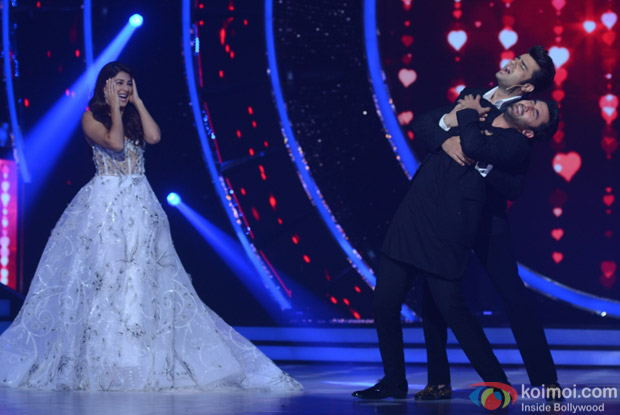 Jacqueline Fernandez, Manish Paul and Ranbir Kapoor on the sets of Jhalak Dikhhla Jaa