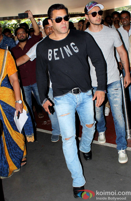 Salman Khan Spotted at Airport