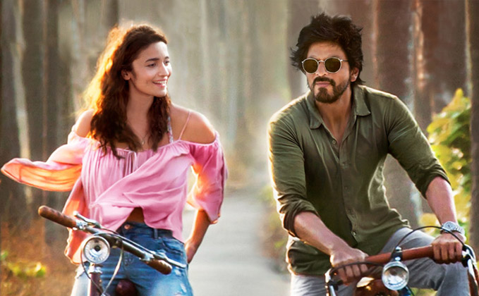 Dear Zindagi Shows A Good Jump On Saturday | Day 2 Box Office Collections