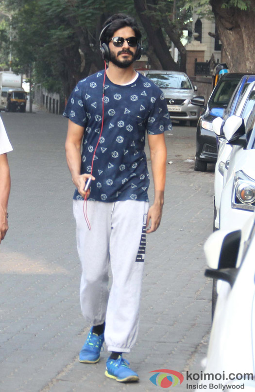 Harshvardhan Kapoor spotted walking in Juhu