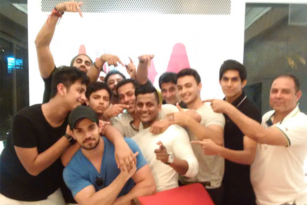 Salman Khan Enjoys Diwali Celebrations With Family In Goa