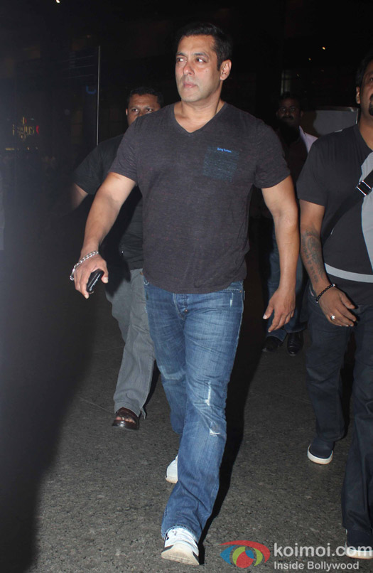 Salman Khan Spotted at Airport