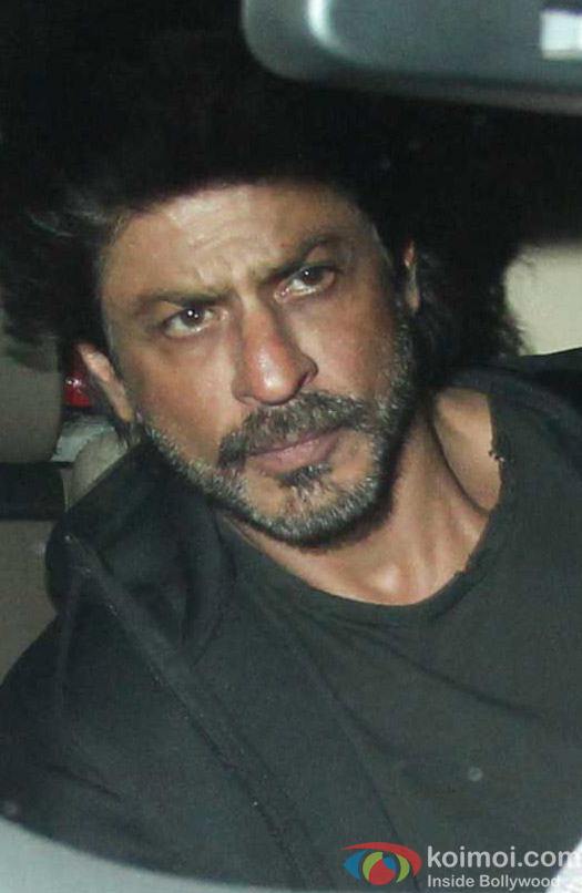 Shah Rukh Khan spotted at Salman Khan's House