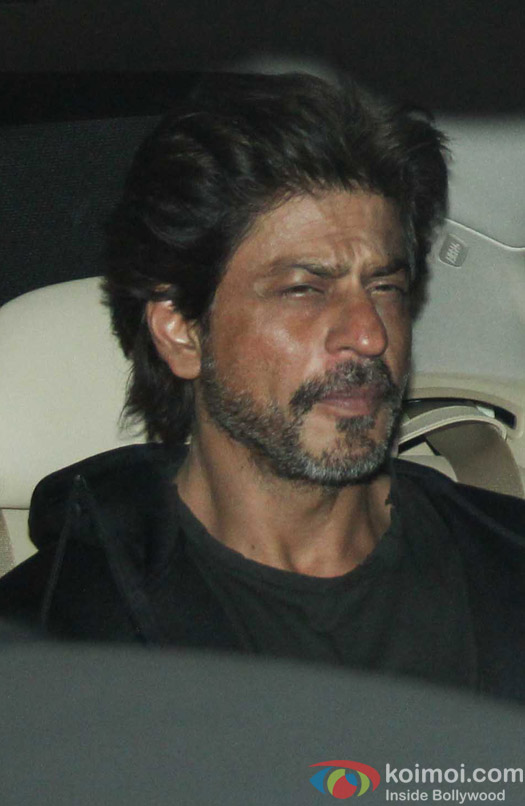 Shah Rukh Khan spotted at Salman Khan's House