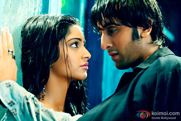 Sonam Kapoor Will Play Ranbir's Romantic Interest In Dutt Biopic!