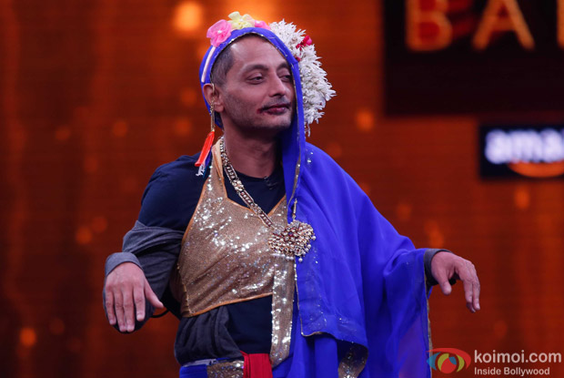 Vidya balan and Sujoy Ghosh during the promotion of Kahaani 2 on the sets of Yaaron Ki Baraat