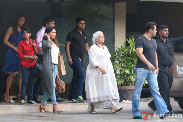 Salman Khan and Iulia Venture spotted at Arpita's house at Bandra