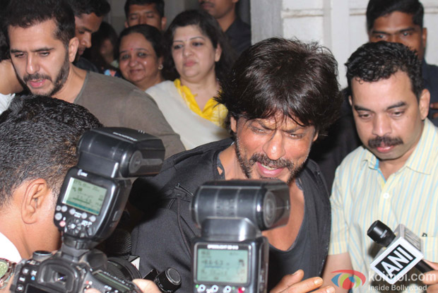 Shah Rukh Khan meets Raj Thackeray at his Residence