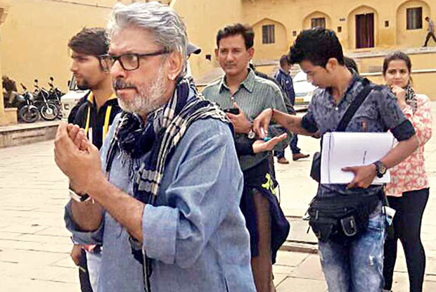 Bhansali seeks Karni Sena's cooperation for shooting 'Padmavati'