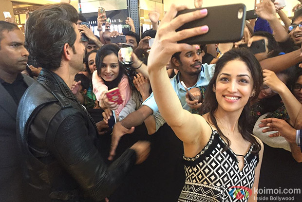 The Kaabil Team Heads to Dubai!