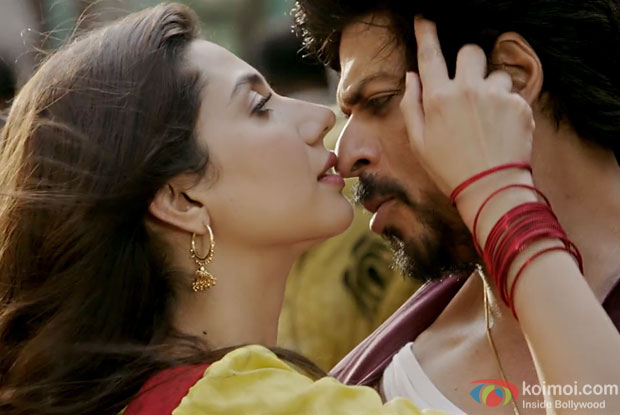 Halka Halka Song Raees | Shah Rukh Khan and Mahira Khan