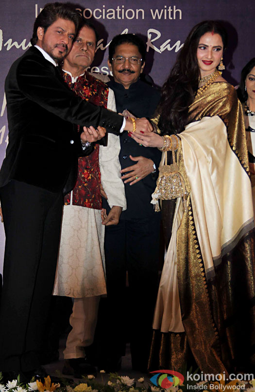 Shah Rukh Khan and Rekha during the 4th Yash Chopra Memorial National Award