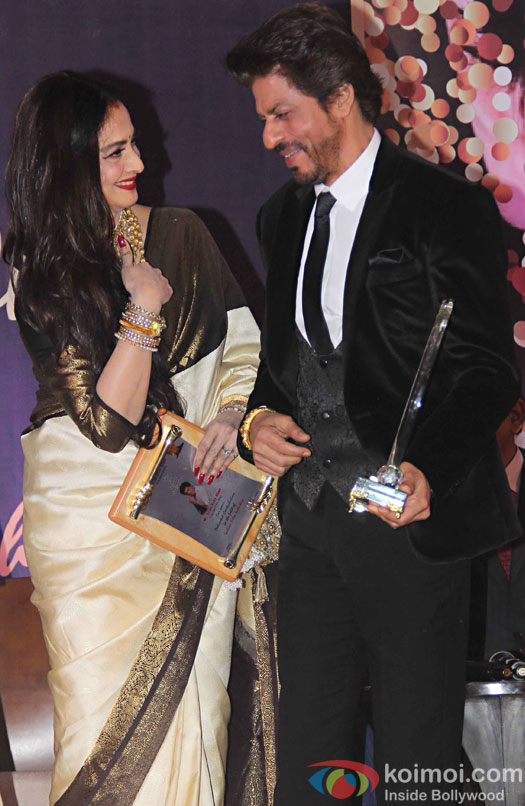Rekha and Shah Rukh Khan during the 4th Yash Chopra Memorial National Award