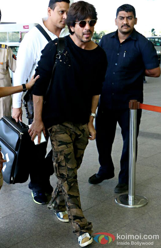 Shah Rukh Khan Spotted At Airport