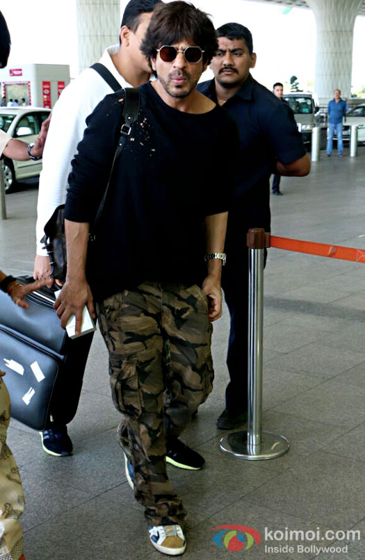 Shah Rukh Khan Spotted At Airport