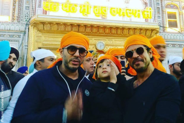 Shah Rukh Khan visits the Golden Temple with his younger son AbRam and "Raees" producer Ritesh Sidhwani