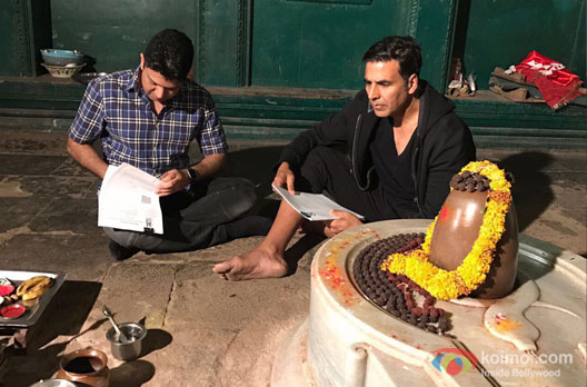 Bhushan Kumar - Akshay Kumar sign Mogul in a Lord Shiva temple