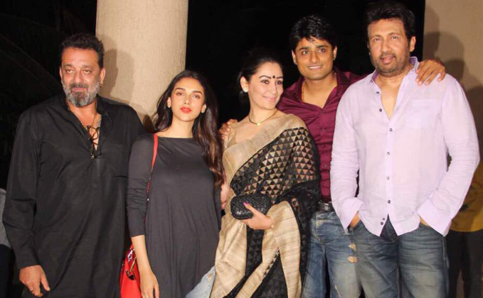 Sanjay Dutt celebrates 'Bhoomi' completion with team