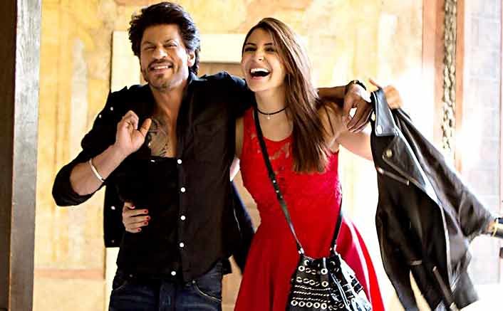 Radha Song Still | SRK-Anushka Make Up For A Hot Duo In Jab Harry Met Sejal