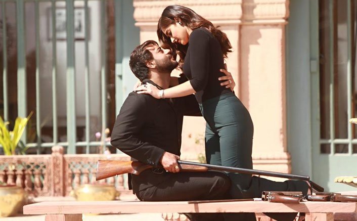 Ajay Devgn & Ileana D'Cruz Get Close In Baadshaho's Upcoming Song 'Mere Rashke Qamar'