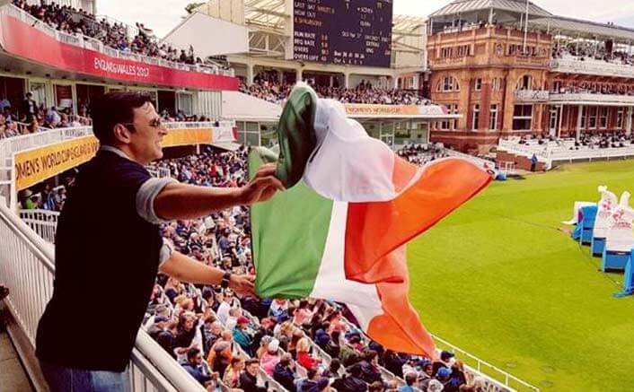 Akshay Kumar apologises for holding the National Flag upside down