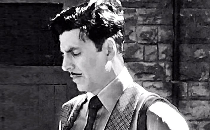 Akshay Kumar Goes Vintage For Gold | Shares A Black & White Picture Of His Look!