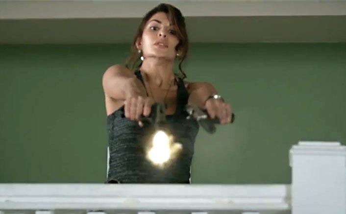 Jacqueline Fernandez held guns for the first time in 'A Gentleman'!