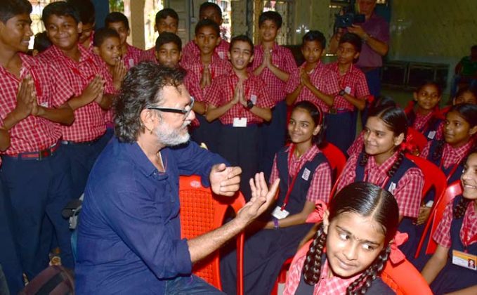 Rakeysh Omprakash Mehra celebrates Gandhi Jayanti building toilets for kids!