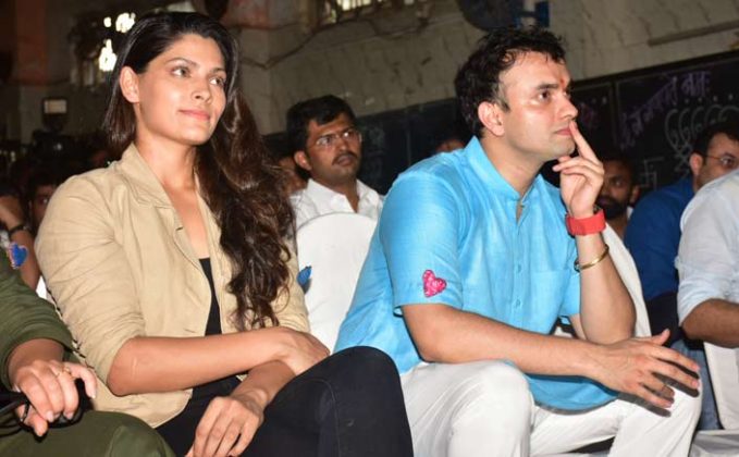 Rakeysh Omprakash Mehra celebrates Gandhi Jayanti building toilets for kids!