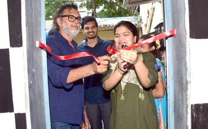 Rakeysh Omprakash Mehra celebrates Gandhi Jayanti building toilets for kids!