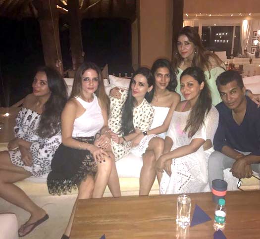 All You Need To Know About Shah Rukh Khan's Birthday Bash