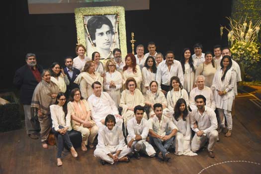Prayer meet held for Shashi Kapoor