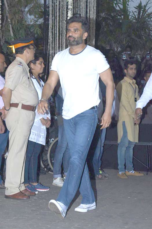 Prayer meet held for Shashi Kapoor