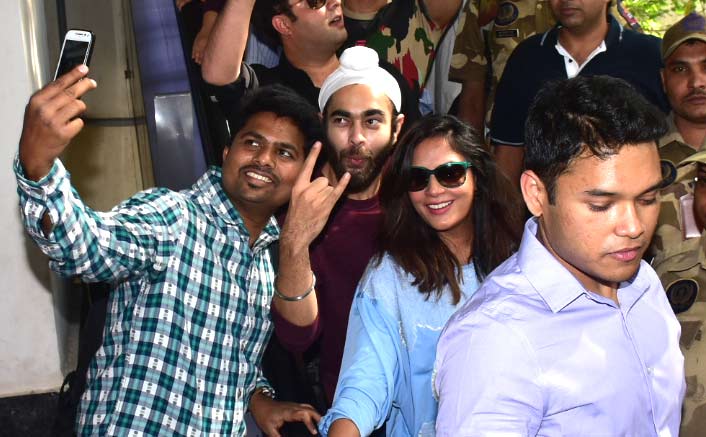 Team Fukrey Returns promote their film at Metro Station!