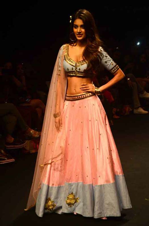 Nidhhi Agerwal