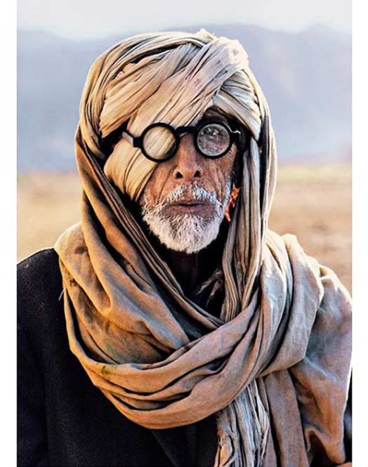 The Truth Behind Amitabh Bachchan’s ‘Viral Pic’ From Thugs Of Hindostan