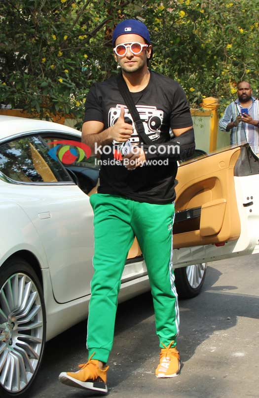 Ranveer Singh Spotted At Saloon Bandra