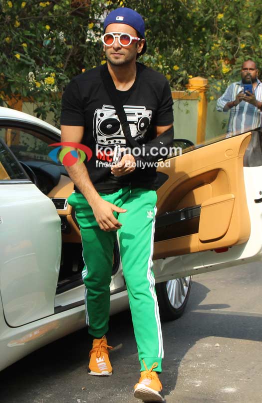 Ranveer Singh Spotted At Saloon Bandra
