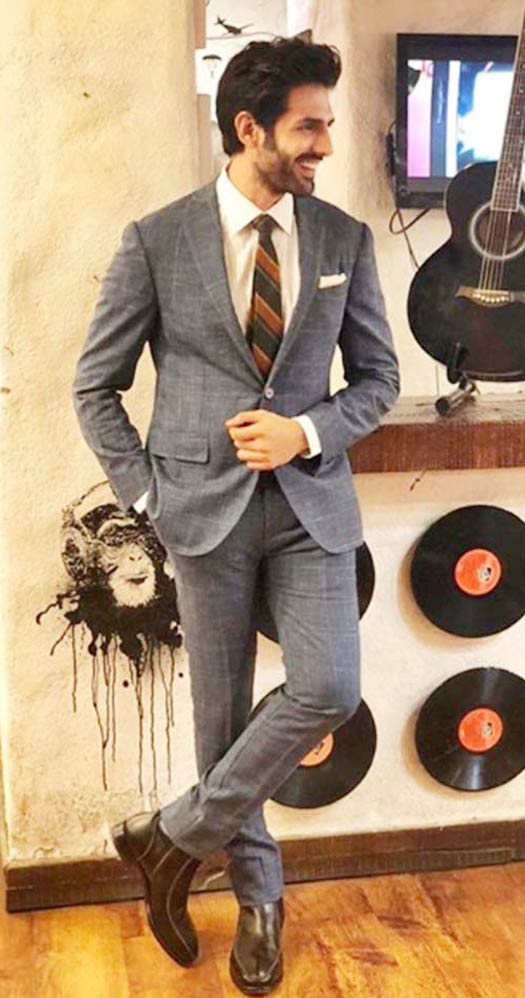 Kartik Aaryan’s basic style