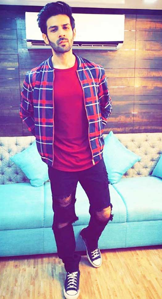 Kartik Aaryan’s basic style