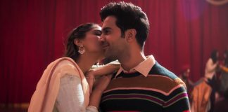 Box Office - Ek Ladki Ko Dekha Toh Aisa Laga sees polarized response in line with the theme of the film