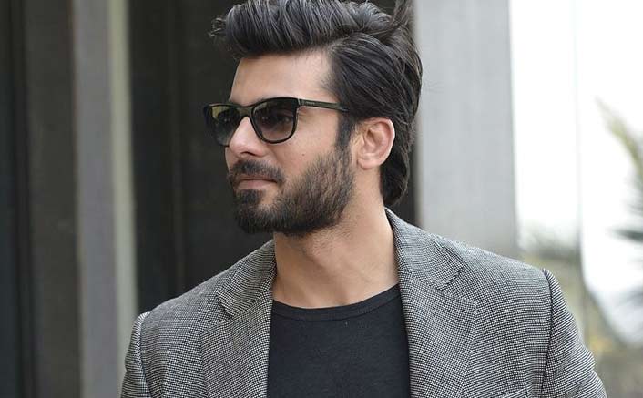 Uživatel Fawad Khan FC na Twitteru Fawad Khan looks dapper at the red  carpet of Filmfare Awards 2015 Do you agree fawadakhan  httptco87skrr7kh6  Twitter